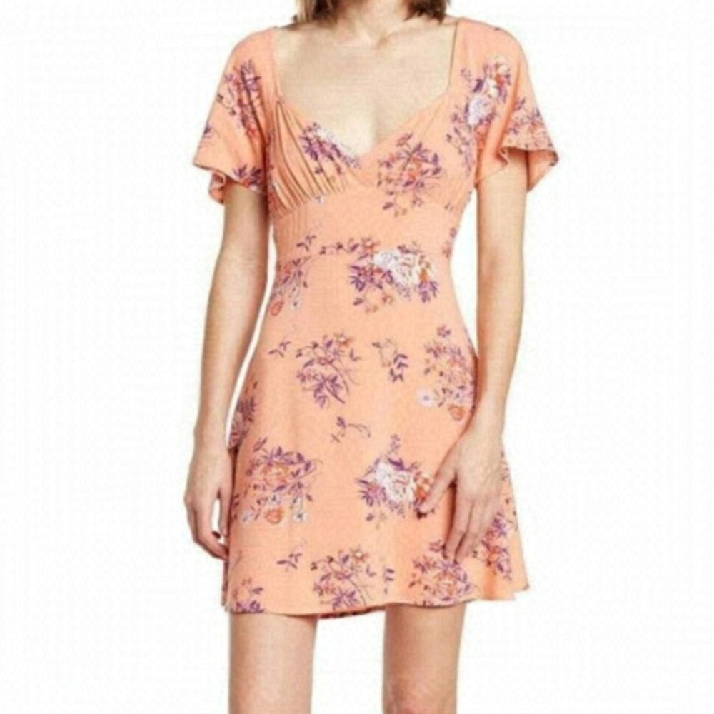 NWT Abound V neck short sleeve Fit and flare Floral Dress